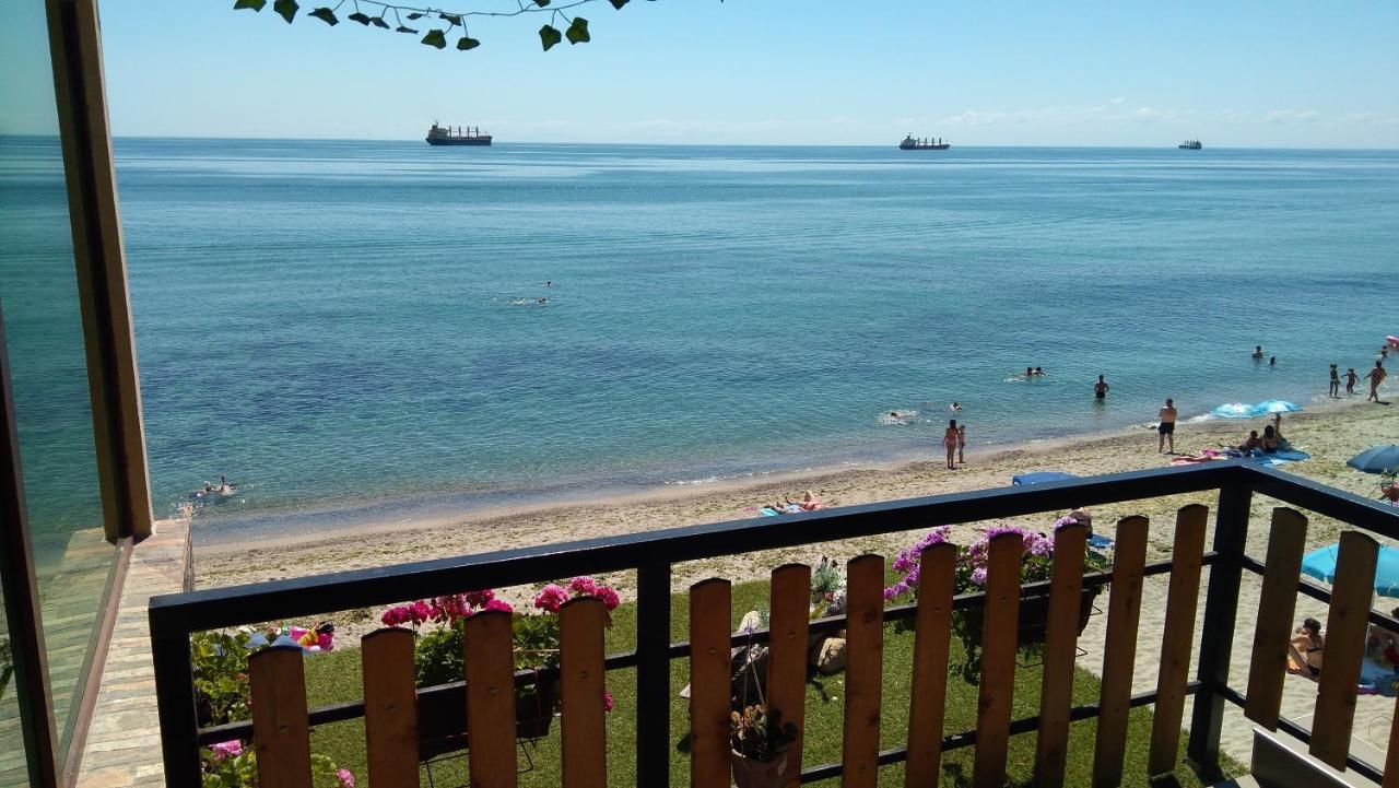 Hemingway Rooms In Happy Beach Varna Exterior photo