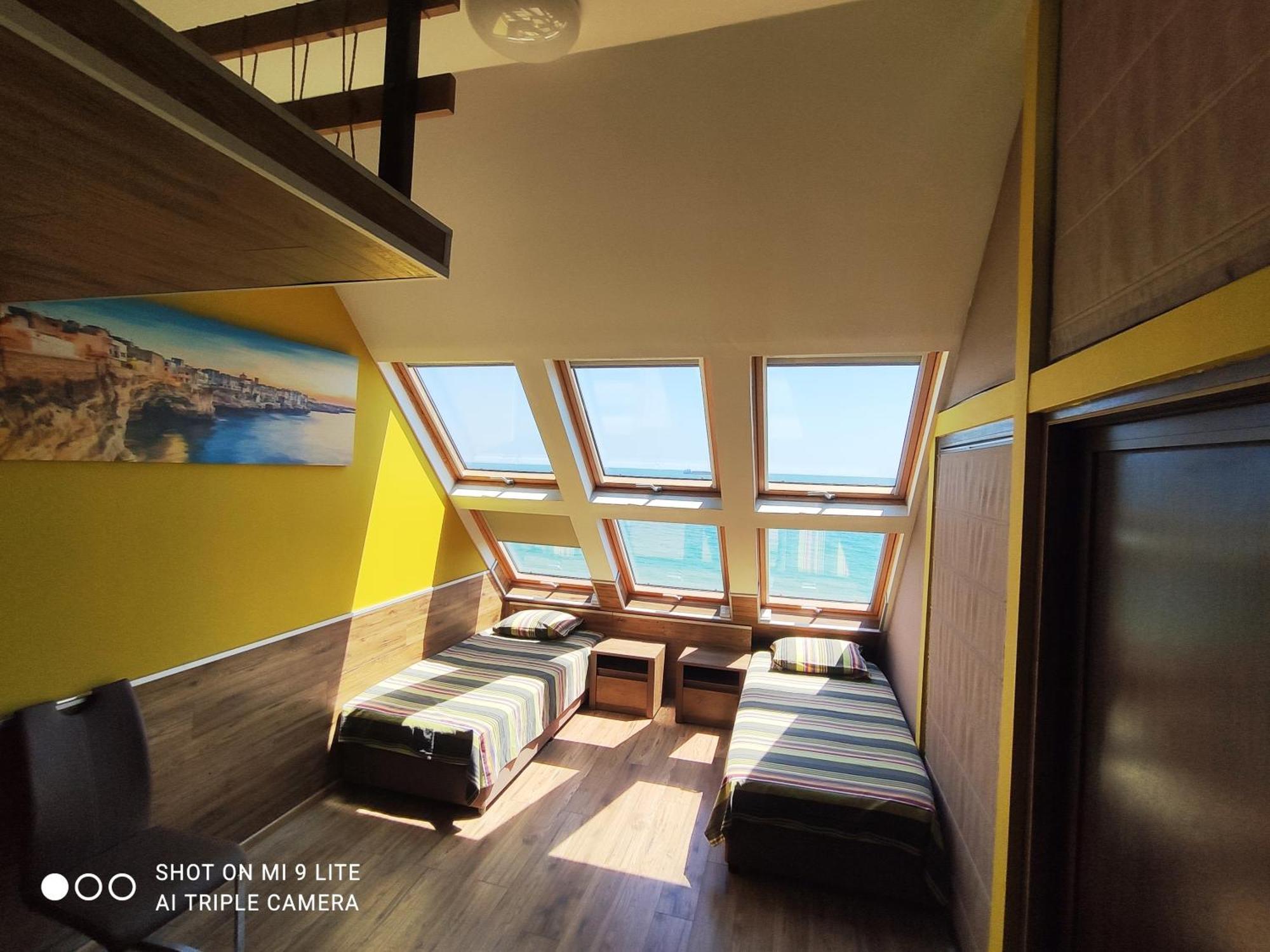 Hemingway Rooms In Happy Beach Varna Exterior photo