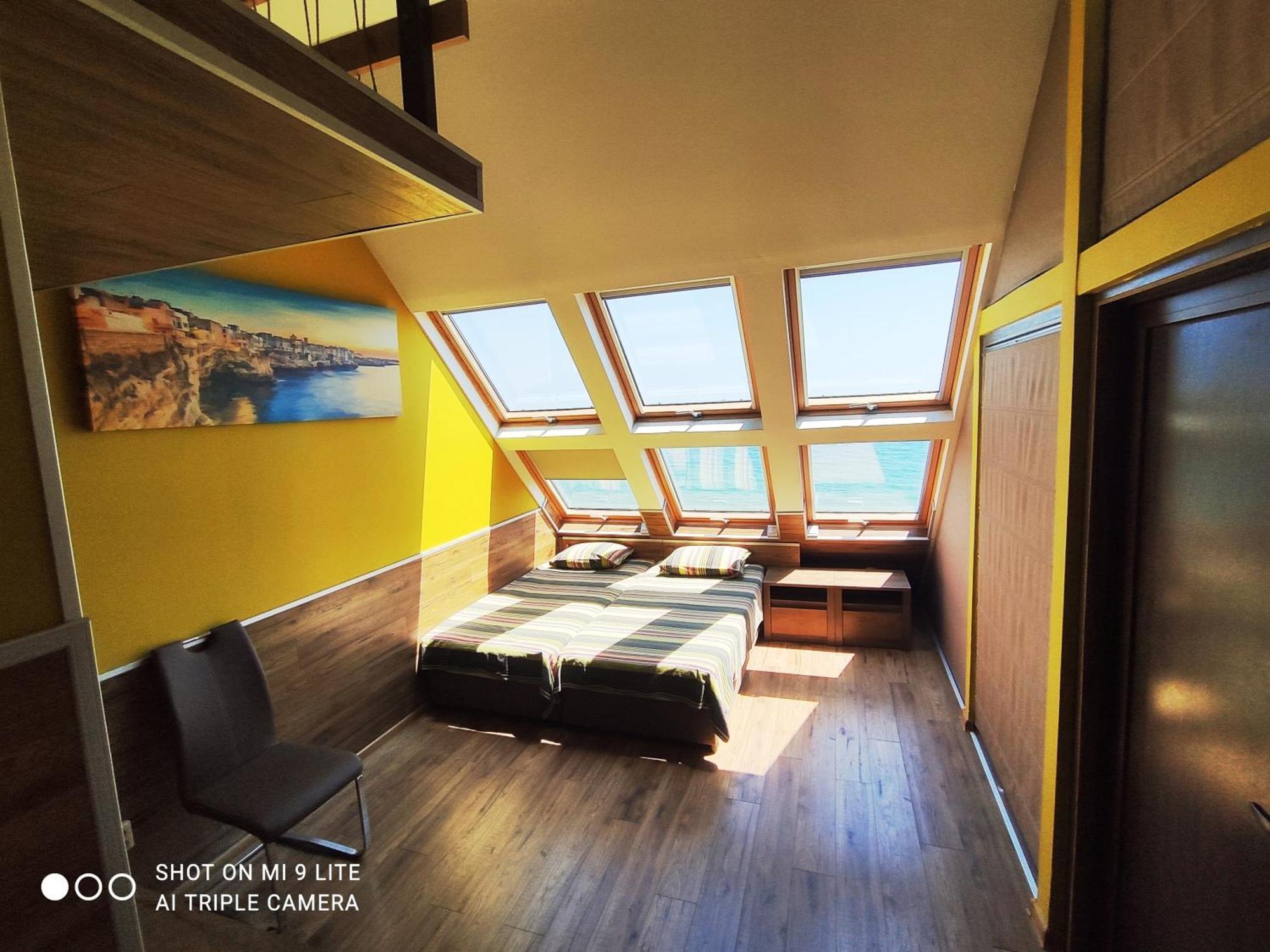 Hemingway Rooms In Happy Beach Varna Exterior photo